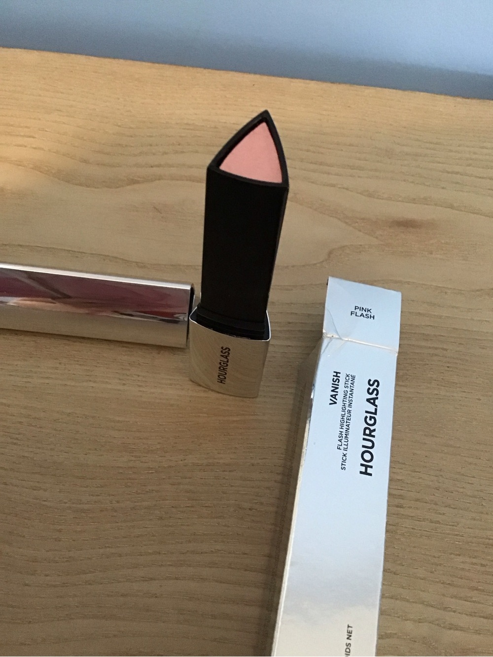 New Hourglass Vanish Highlighting Blush Stick — Pink Flash